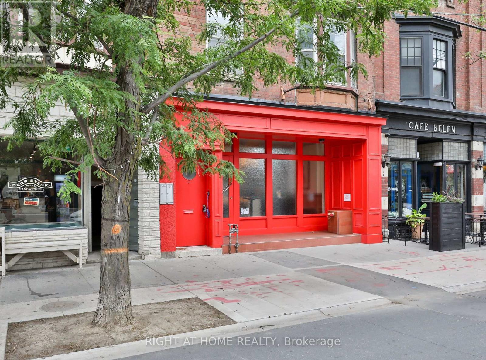 Photo of 548 College Street