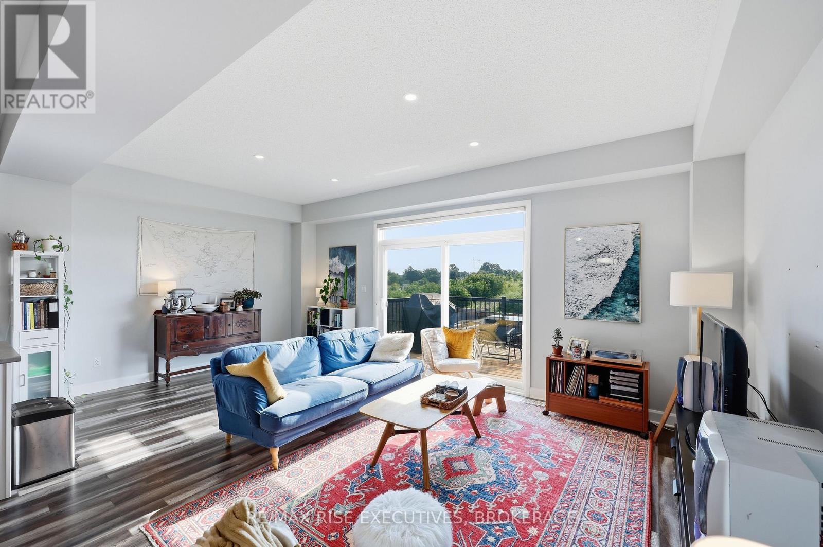 1233 MAX CRESCENT - Image 27