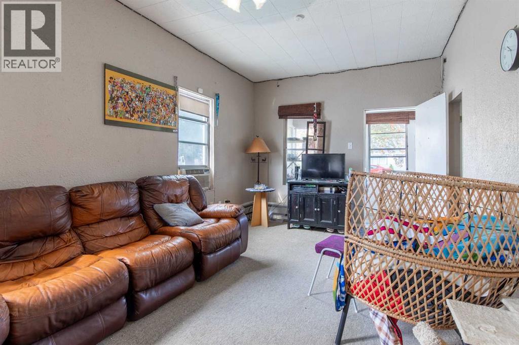 329 12 Street N - Image 8