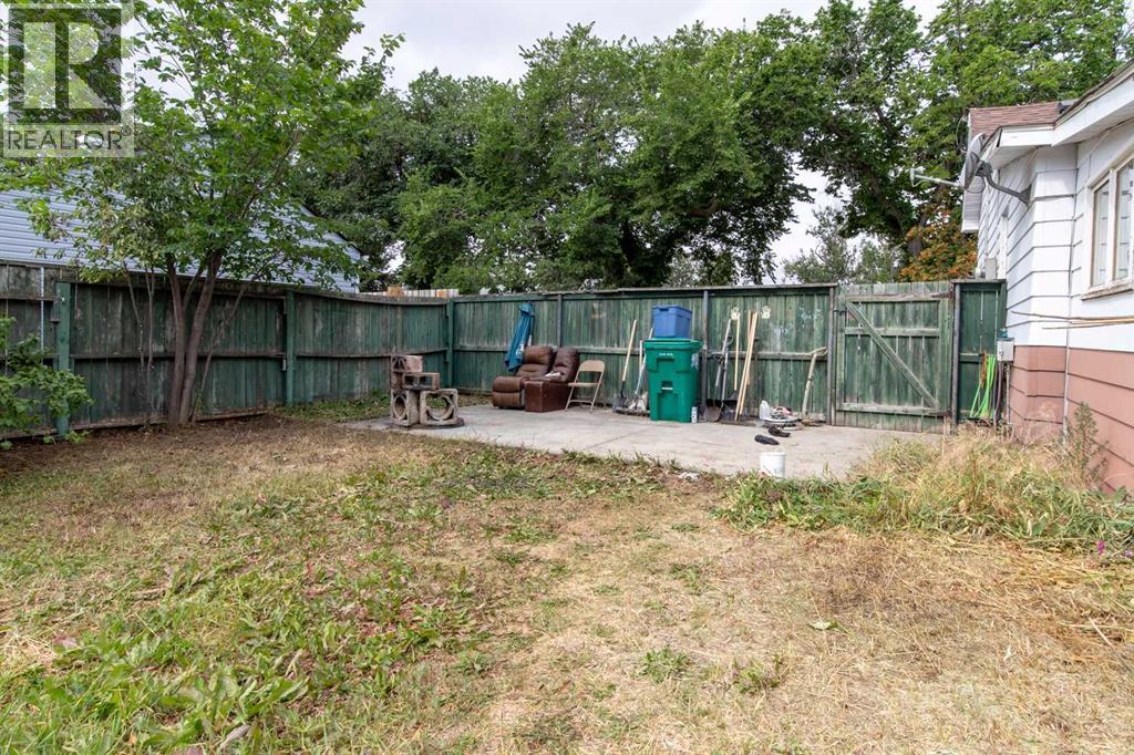 329 12 Street N - Image 22
