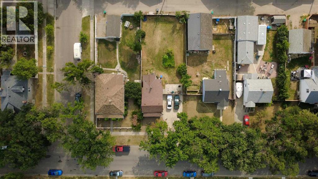 329 12 Street N - 26