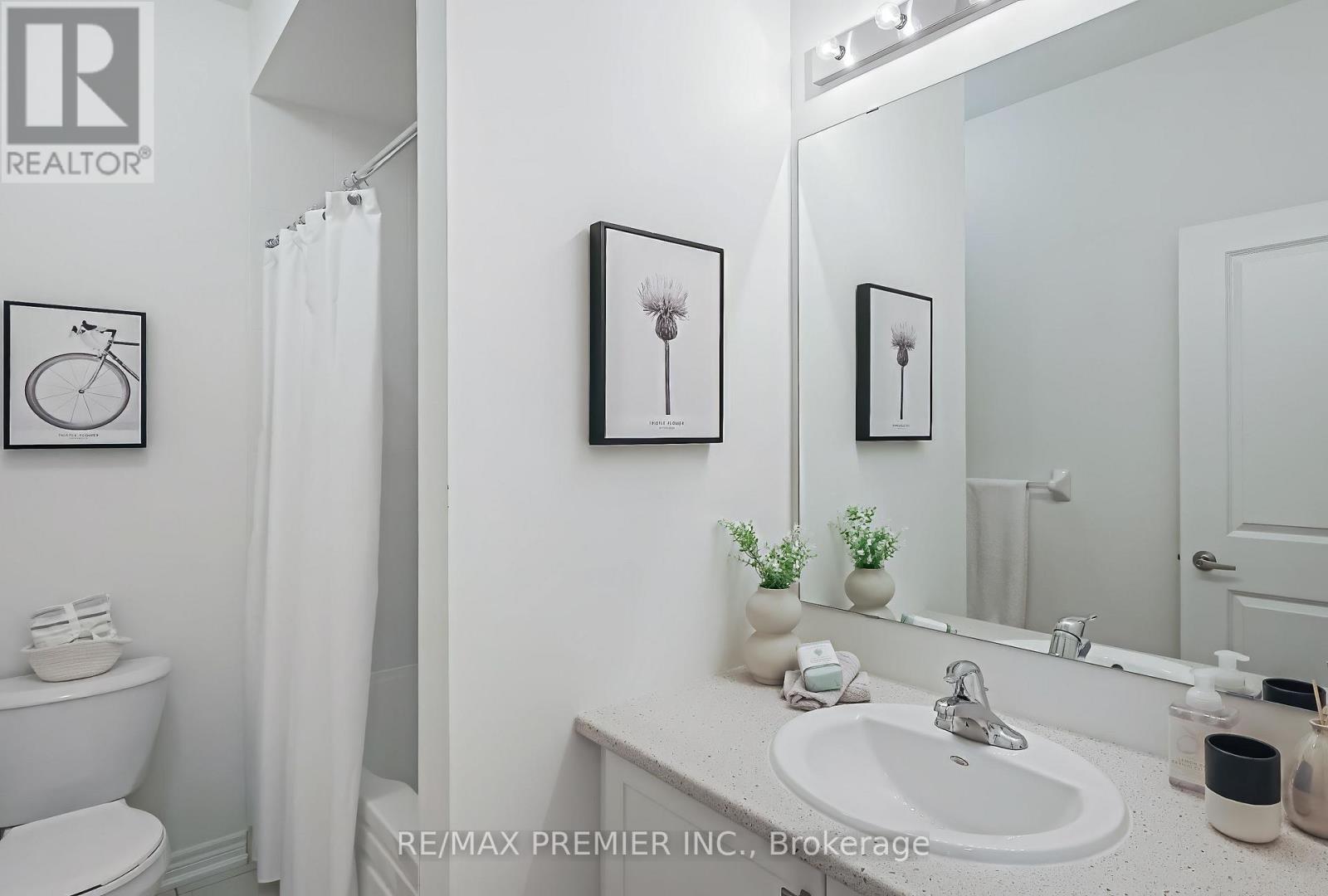 1228 ELIZABETH MACKENZIE DRIVE - 31