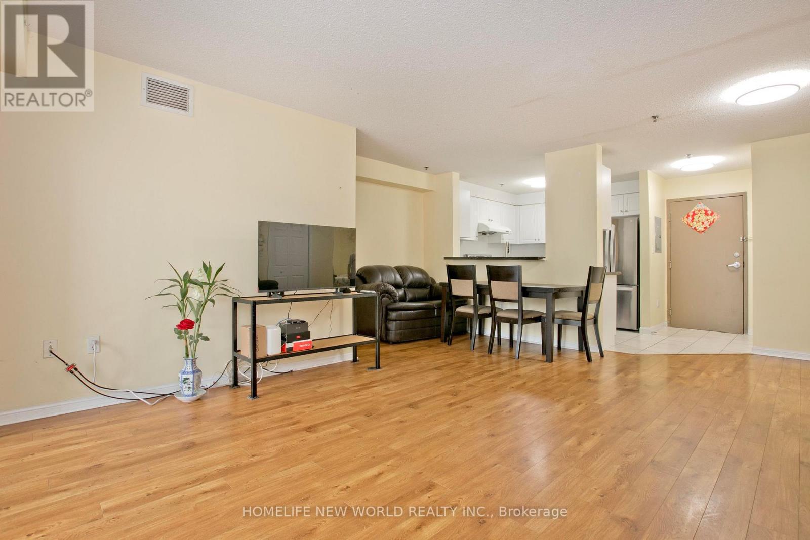 #239 5225 FINCH AVENUE E - 7