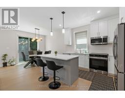 8-7966 Fallon Drive, Lucan Biddulph, ON N0M1V0 Photo 9