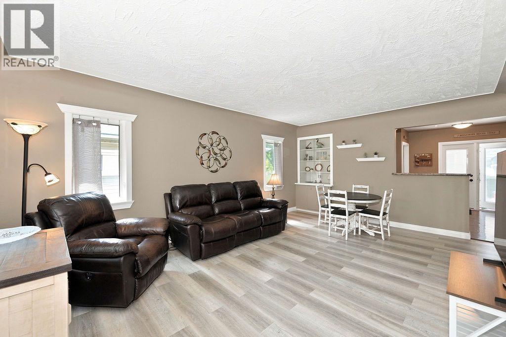 4708 47 Street - Image 3
