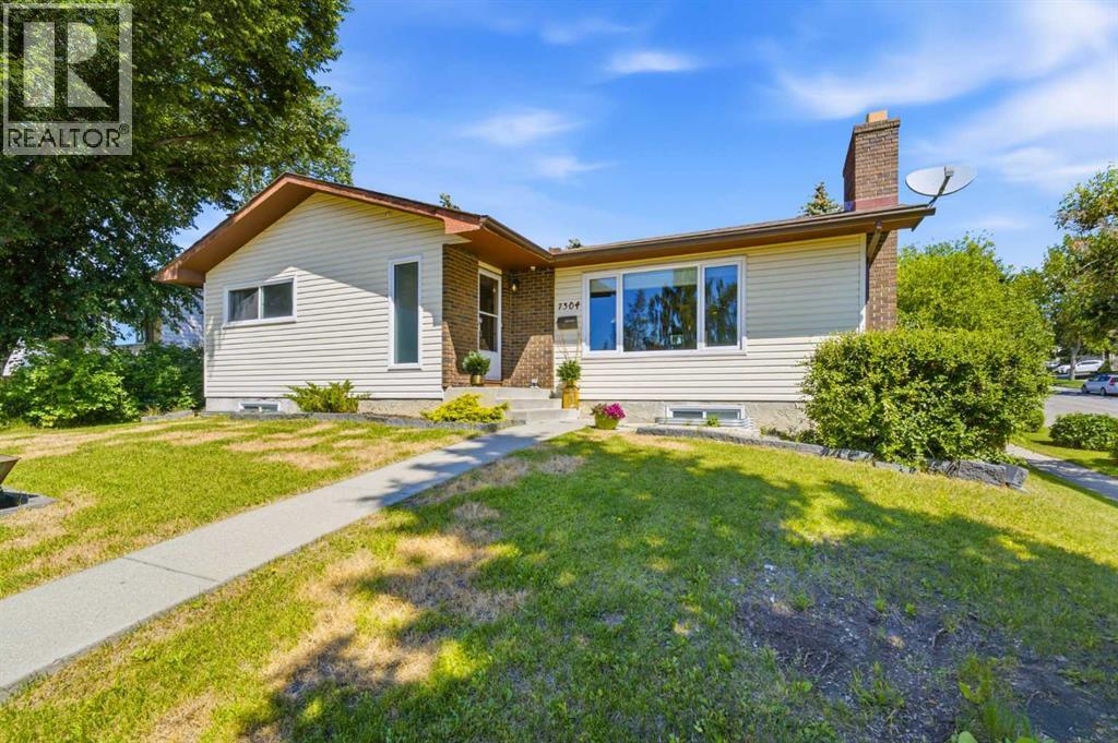 7304 Silver Springs Road NW, Calgary — photo 3