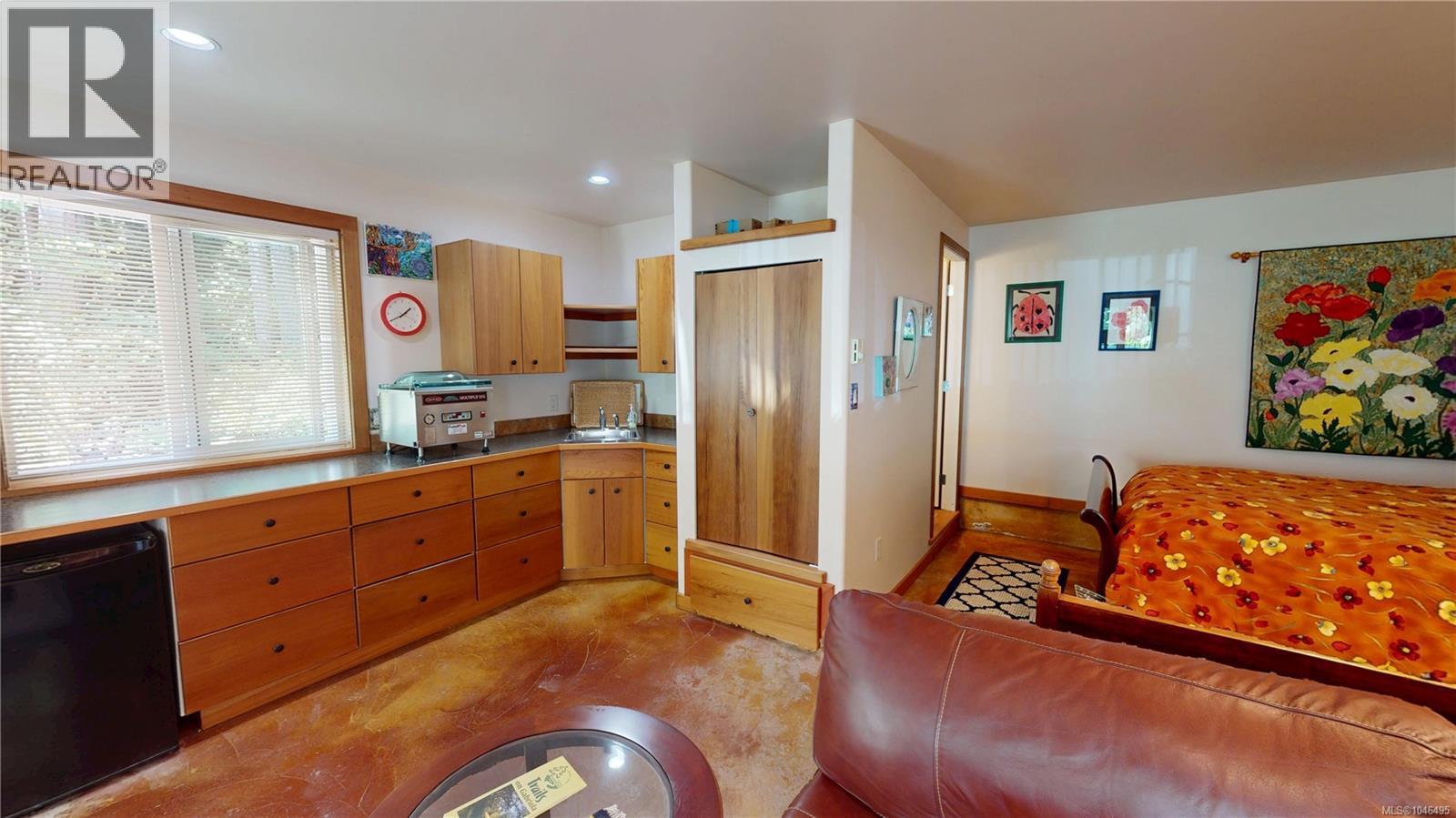 2575 Coho Dr - Image 33