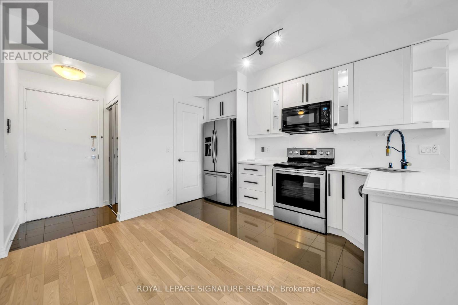 #1506NE 9205 YONGE STREET - 9