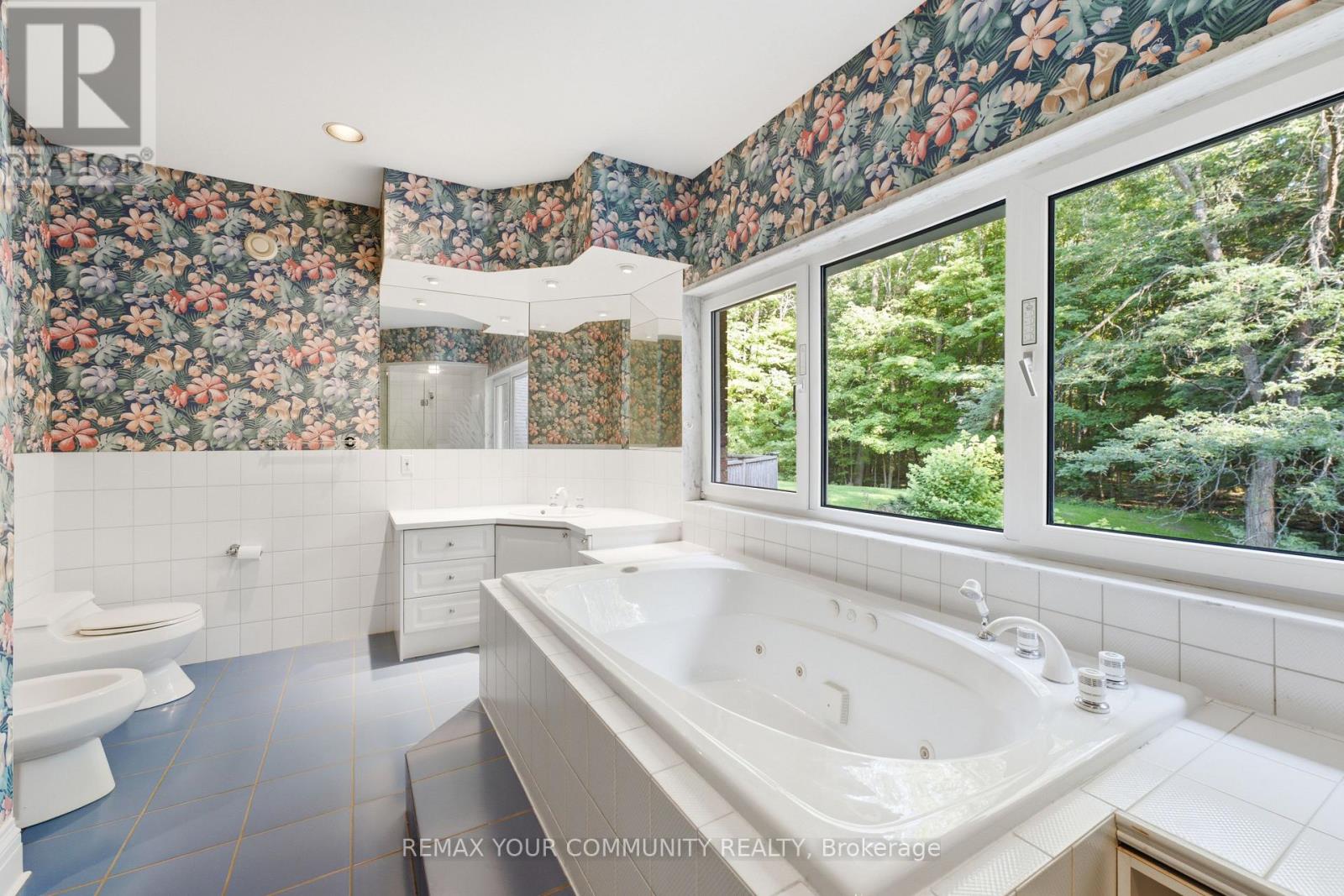38 HILL COUNTRY DRIVE - 21