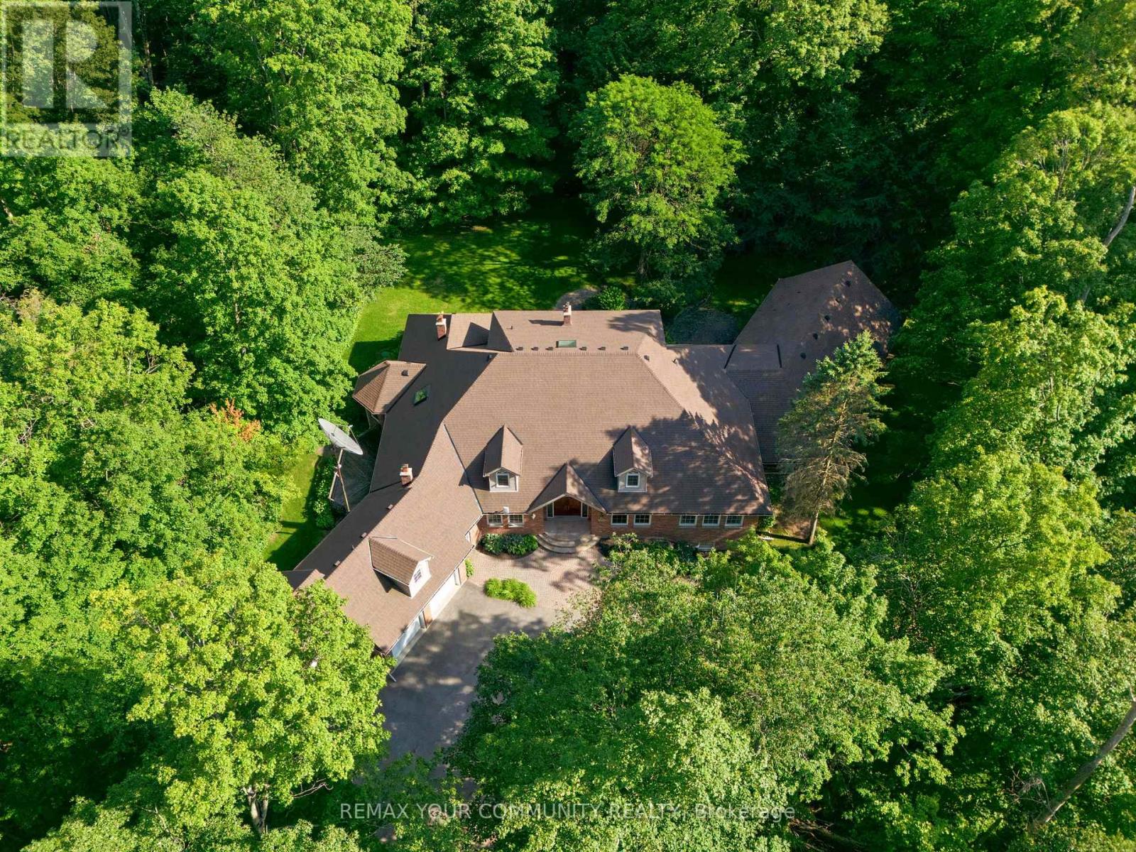 38 HILL COUNTRY DRIVE - 3