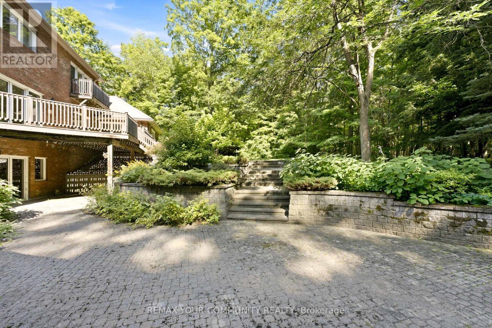 38 HILL COUNTRY DRIVE - 30