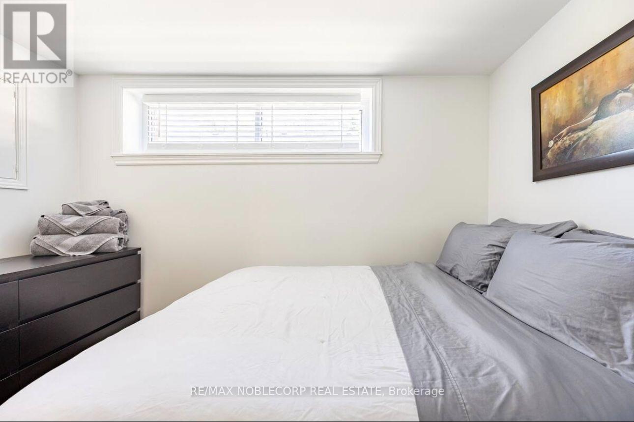 4230 BLOOR STREET W - 29