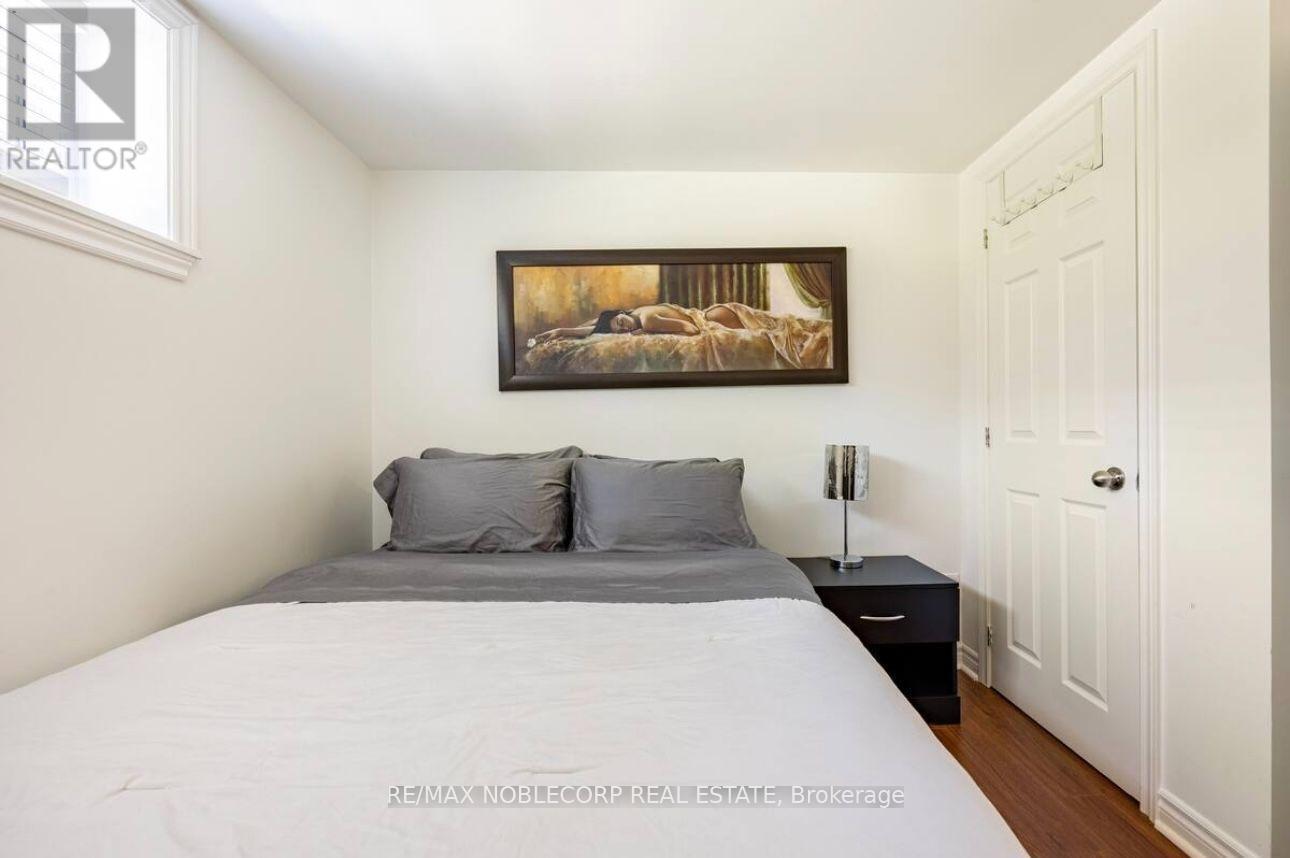 4230 BLOOR STREET W - 32