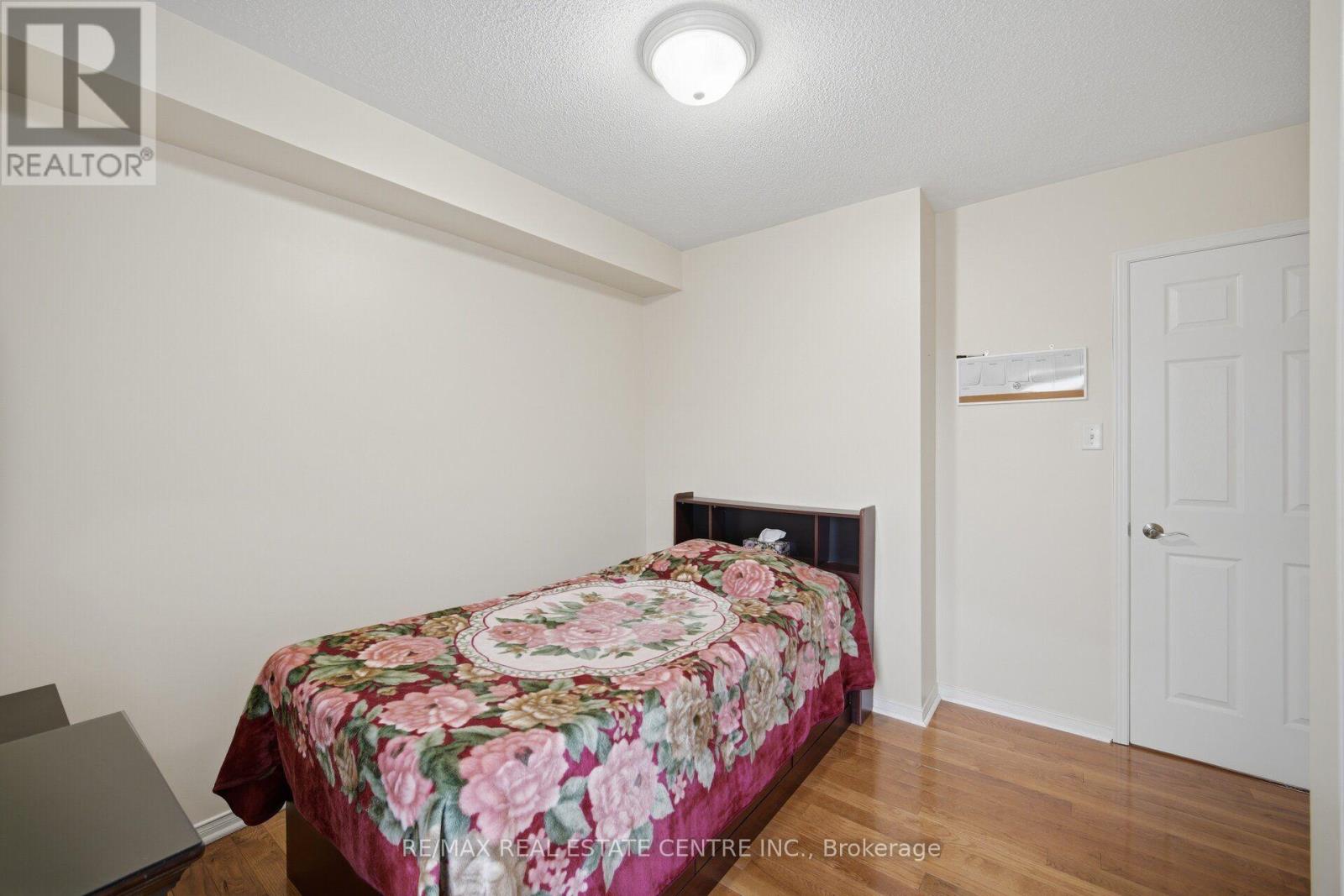 #61 375 COOK ROAD - 26