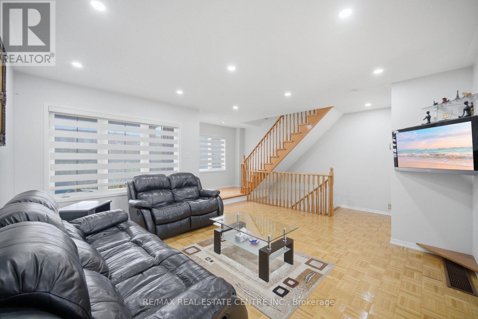 #61 375 COOK ROAD - 5