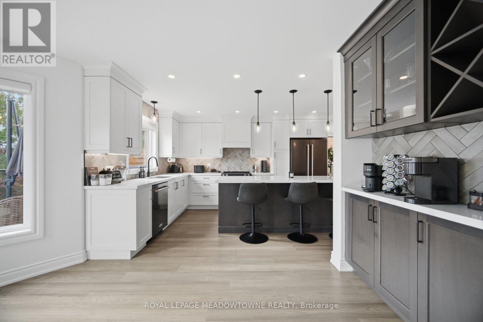 6878 SUMMER HEIGHTS DRIVE - 10
