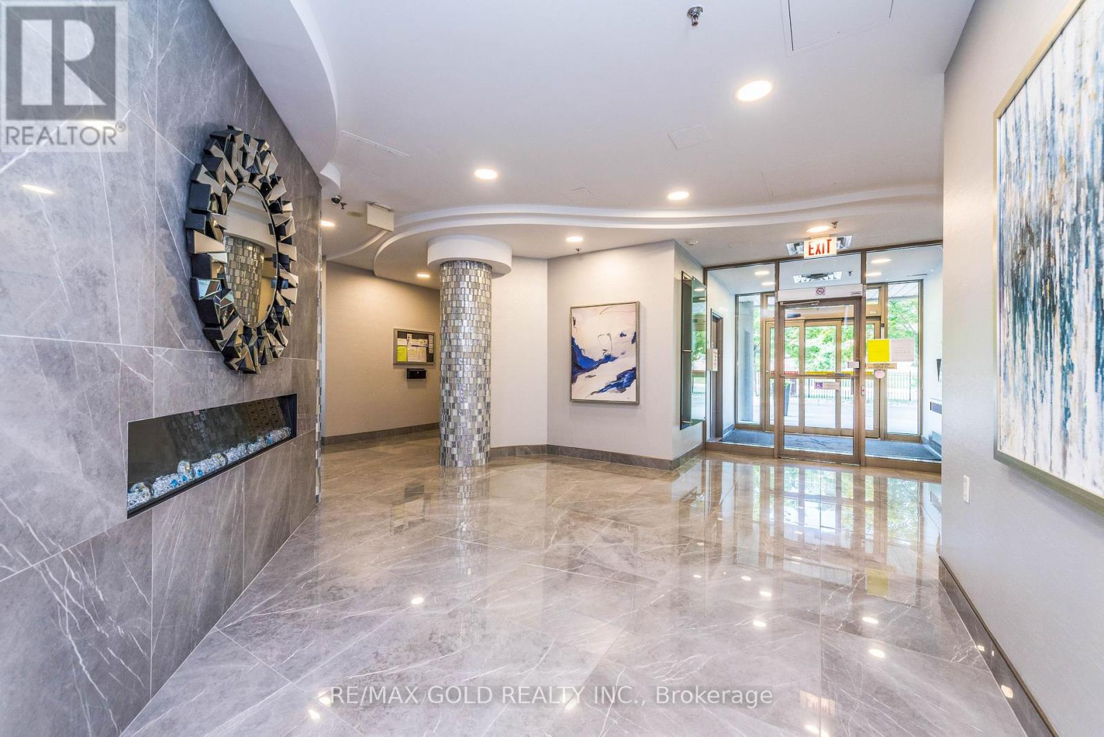 #1003 200 BURNHAMTHORPE ROAD - 29