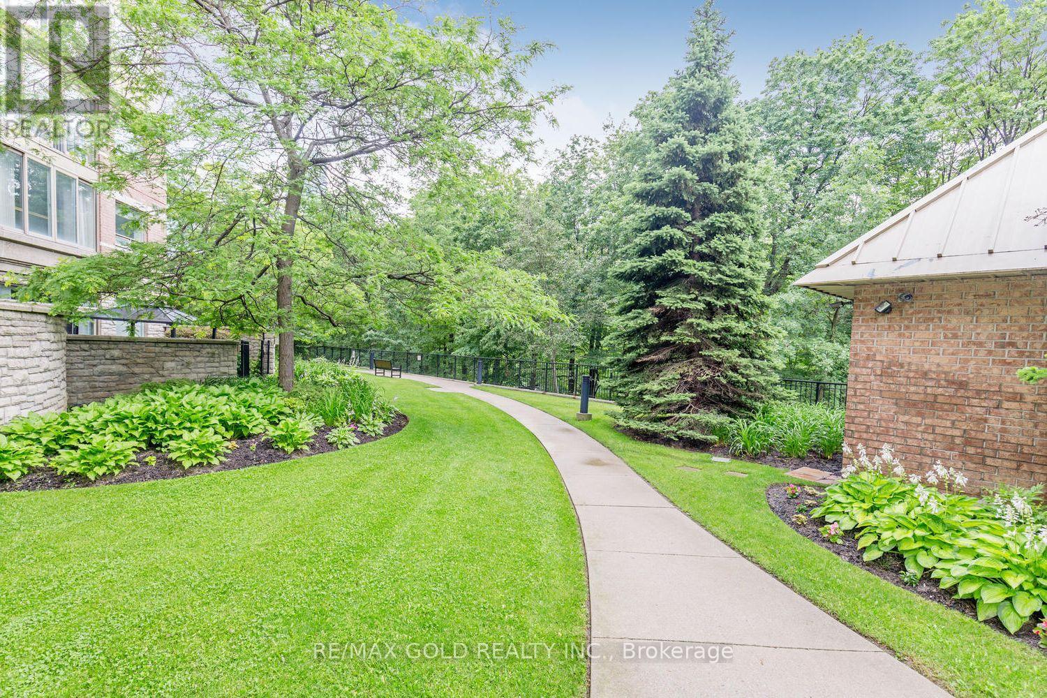 #1003 200 BURNHAMTHORPE ROAD - 33