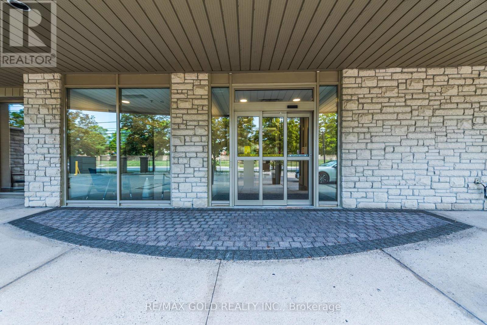 #1003 200 BURNHAMTHORPE ROAD - 4