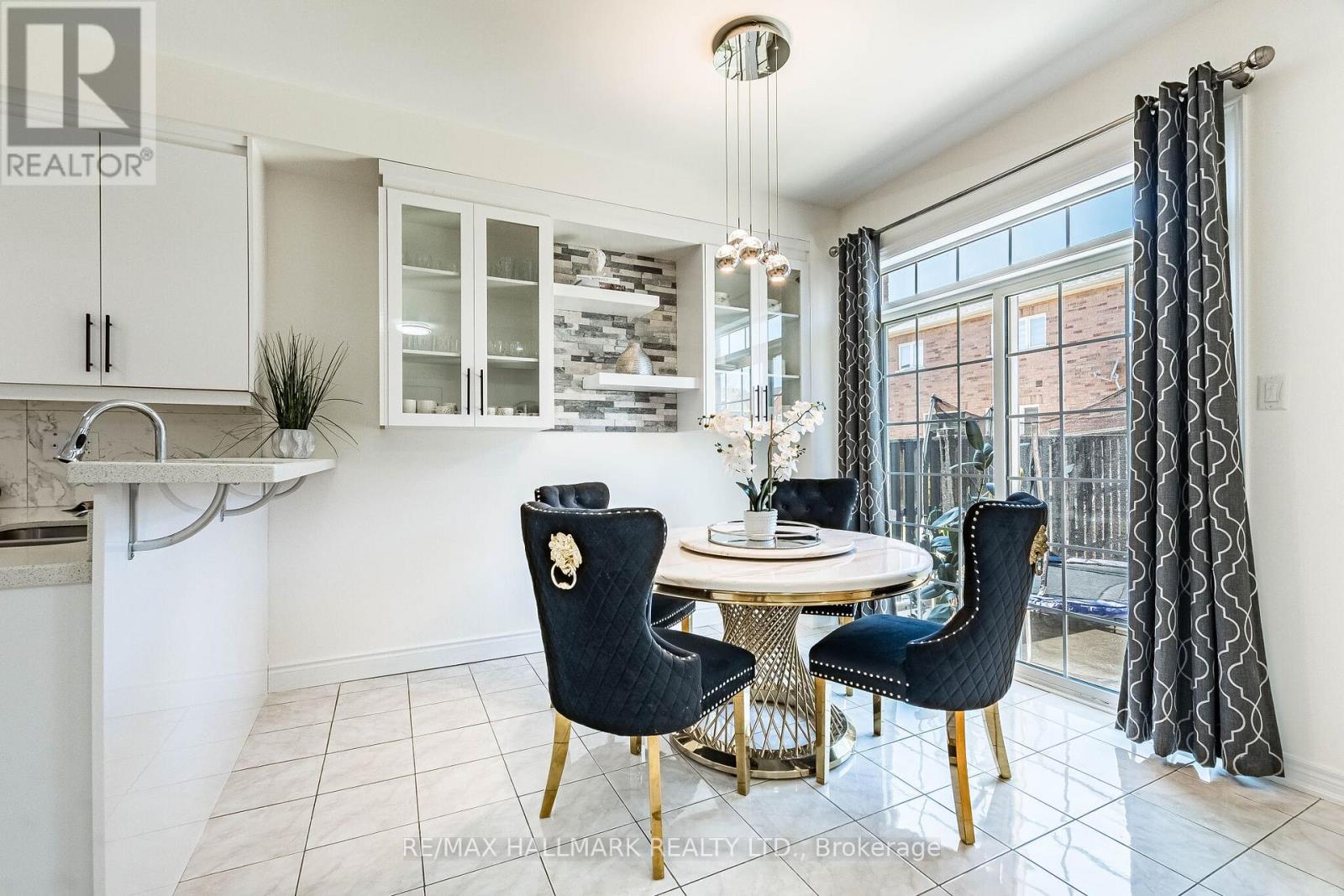 4 CALLALILY ROAD - 18