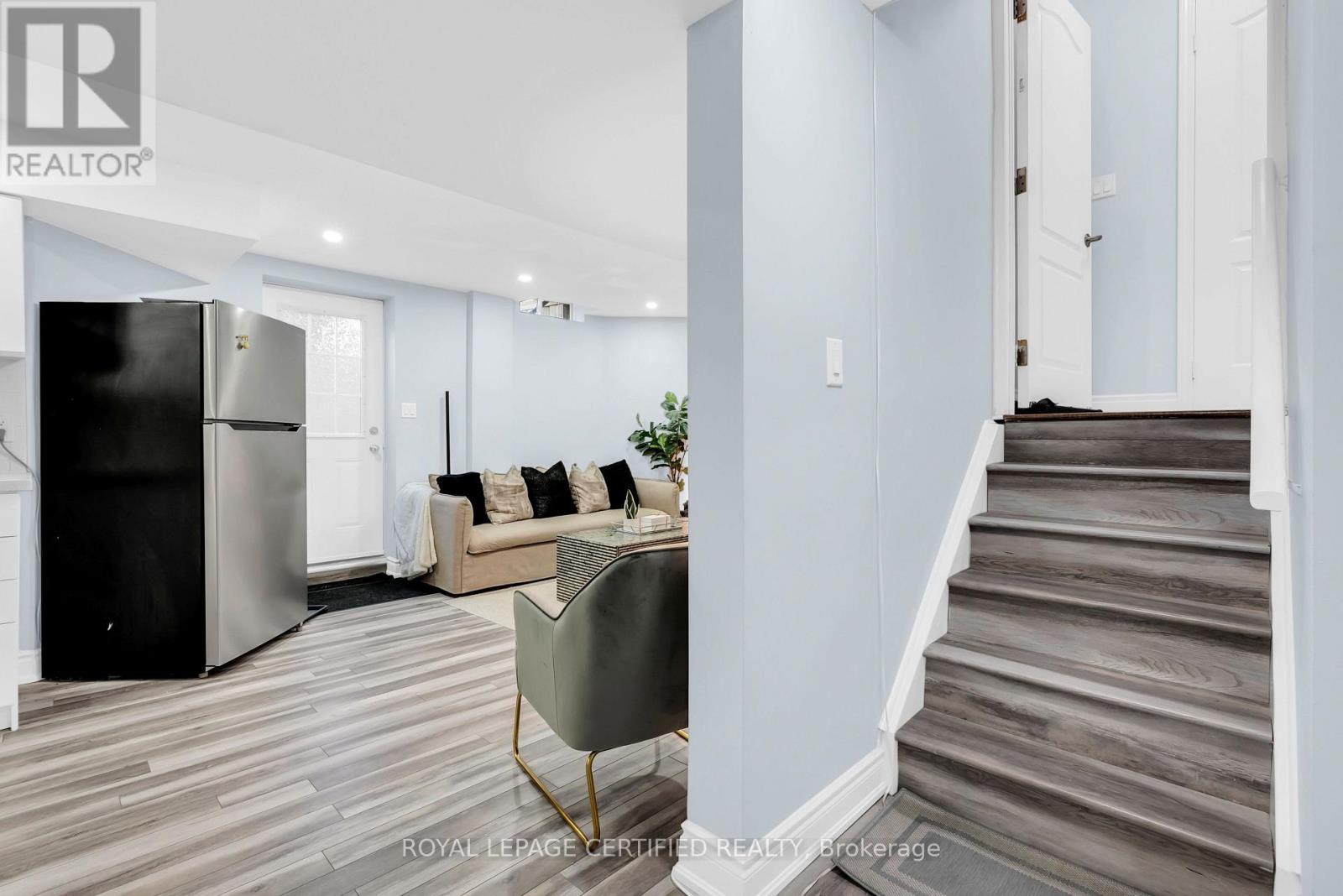 729 TURRELL CRESCENT - 37