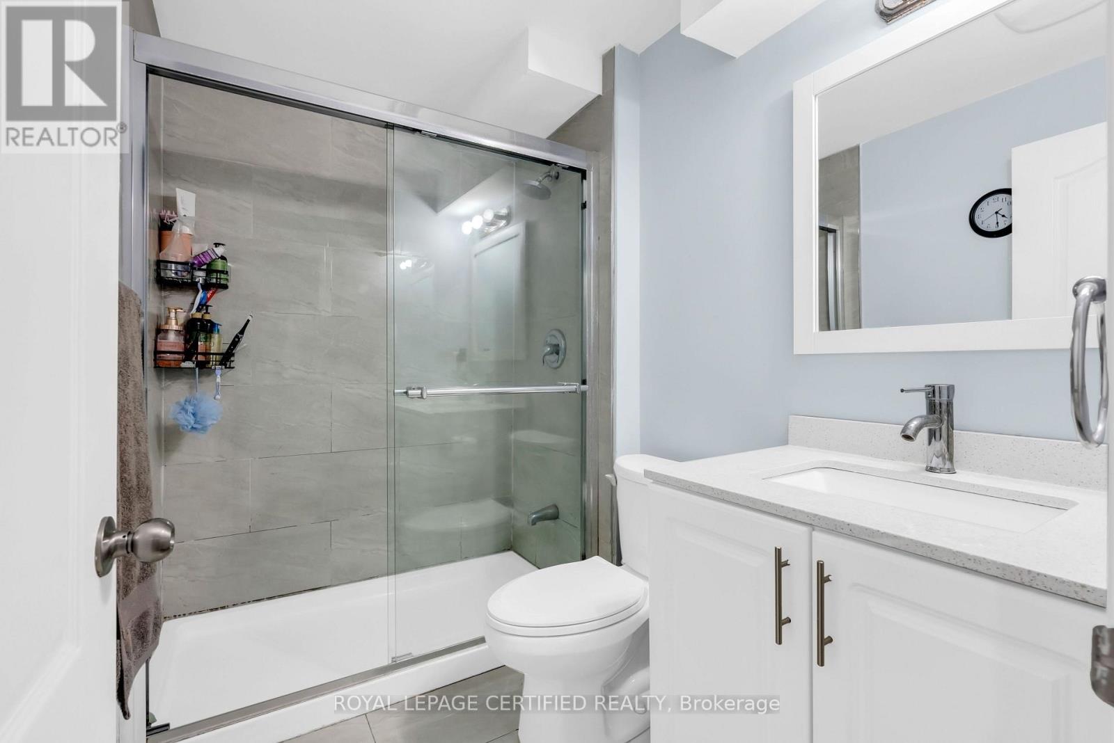 729 TURRELL CRESCENT - 44
