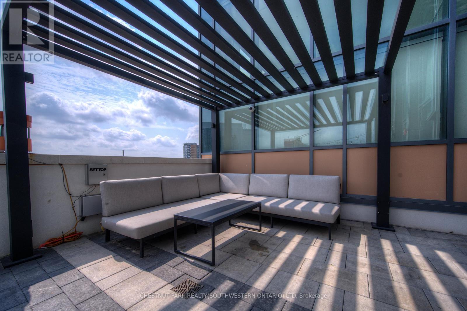 #1704 15 WELLINGTON STREET - 33