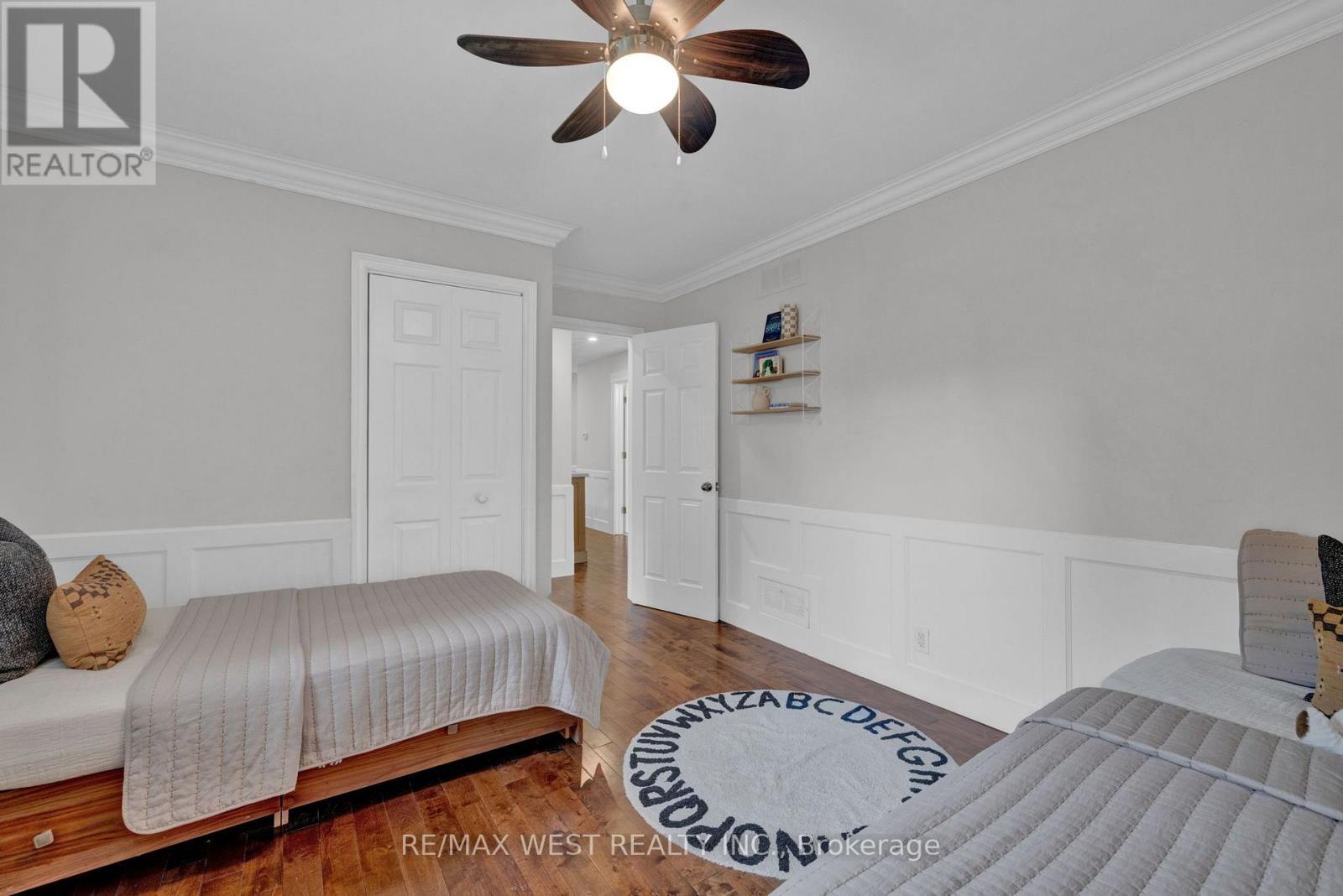 34 HELEN CRESCENT - 20