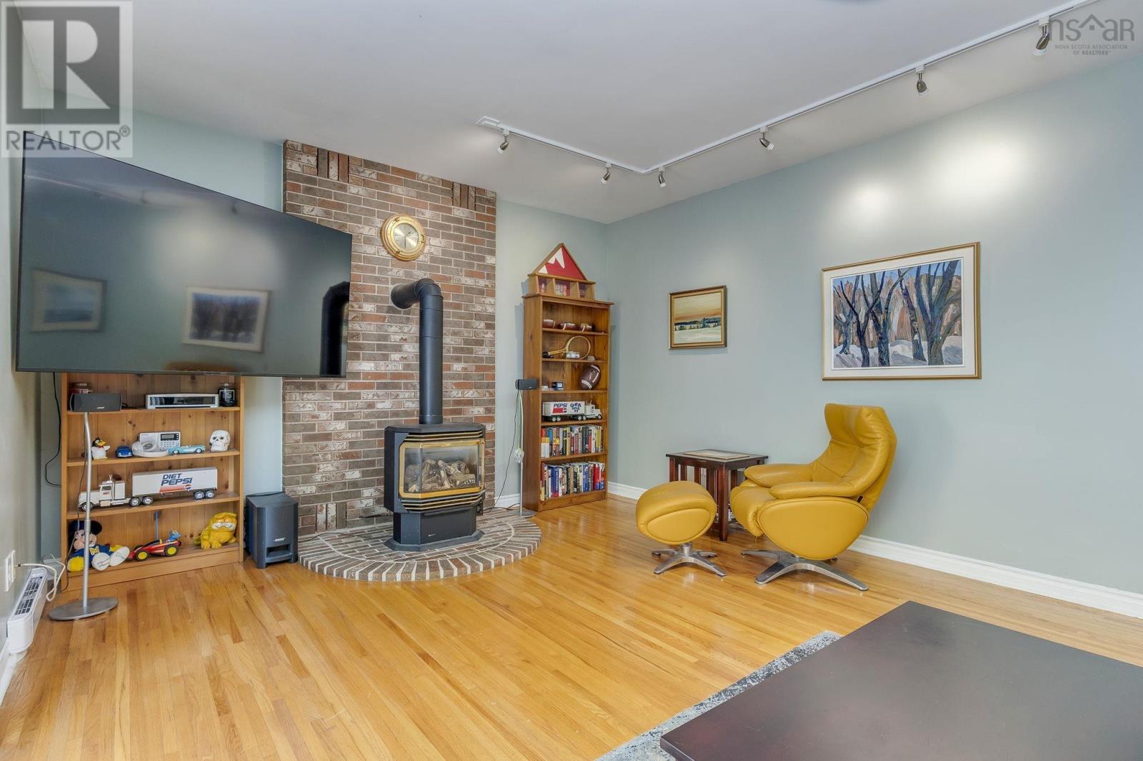 Property 21 of 48 of 85 Brentwood Drive