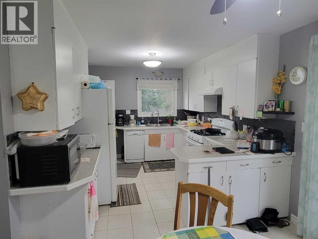 5502 51 Street - Image 3