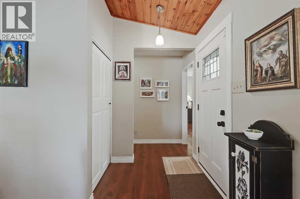 185 Springwood Drive SW, Calgary — photo 2