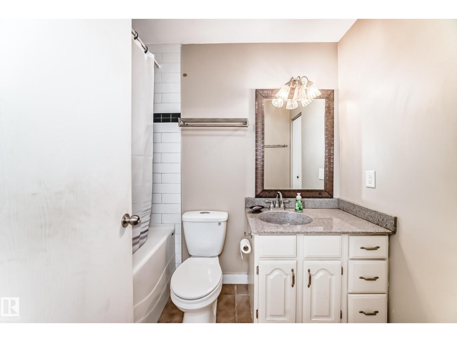 16232 100 ST NW - 17