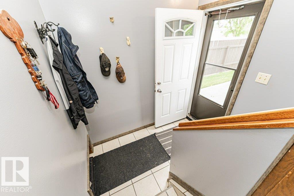 5036 47 Street - Photo 32