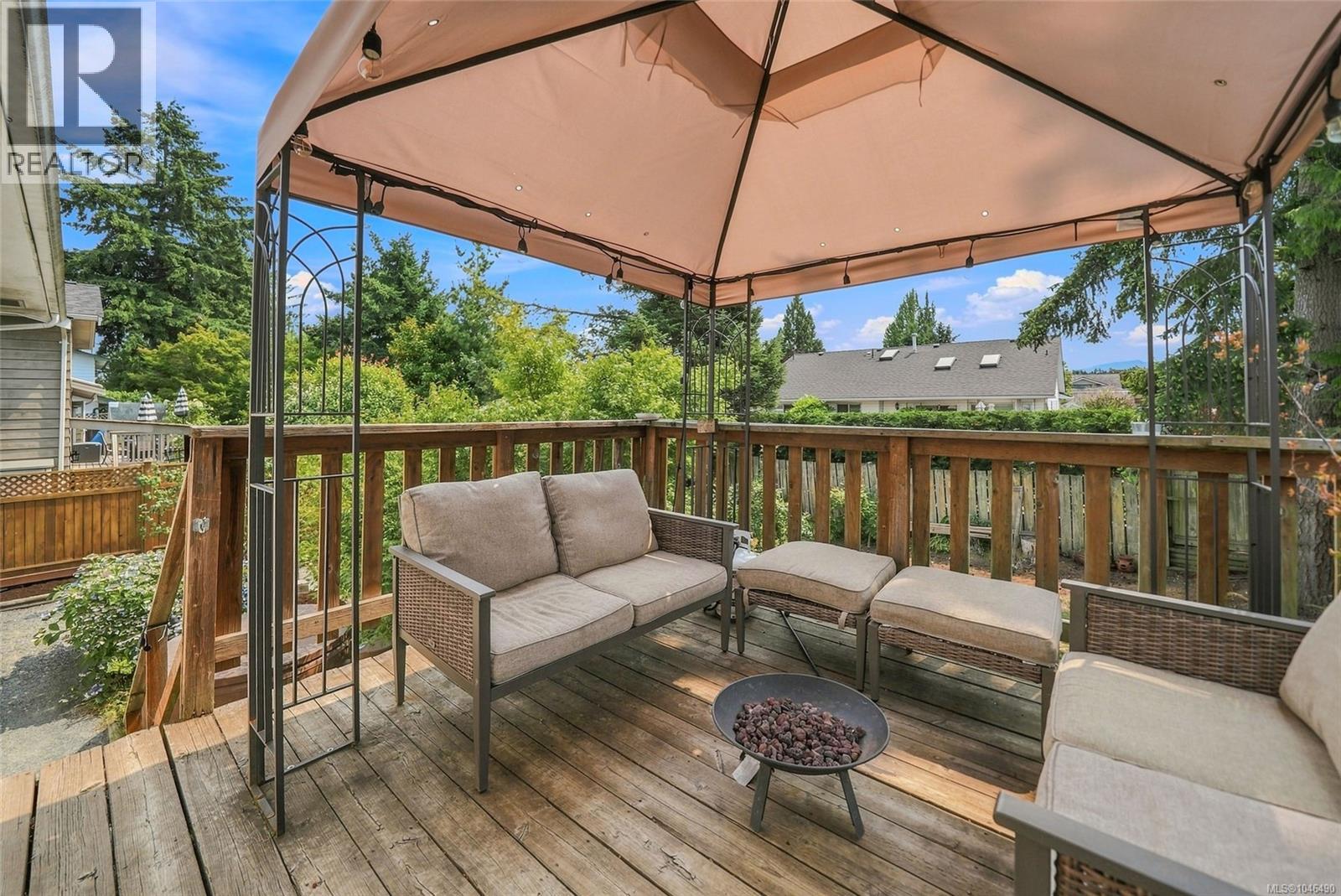 744 Newcastle Ave - 25