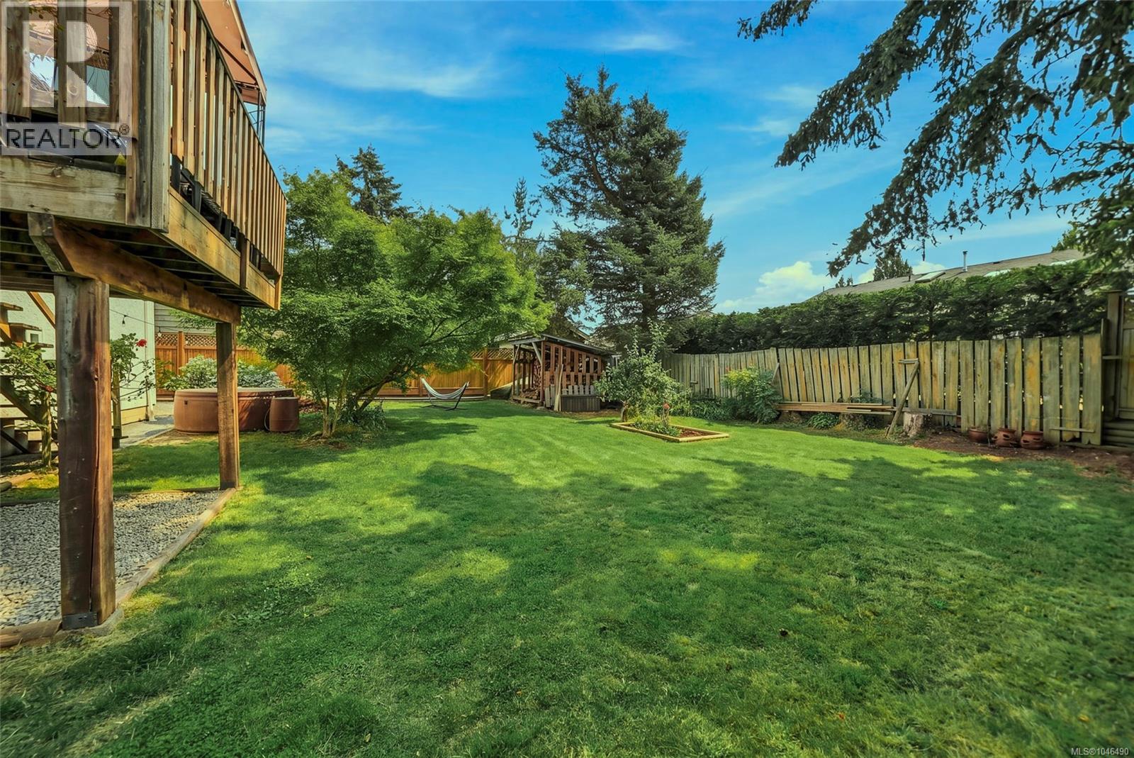 744 Newcastle Ave - 4
