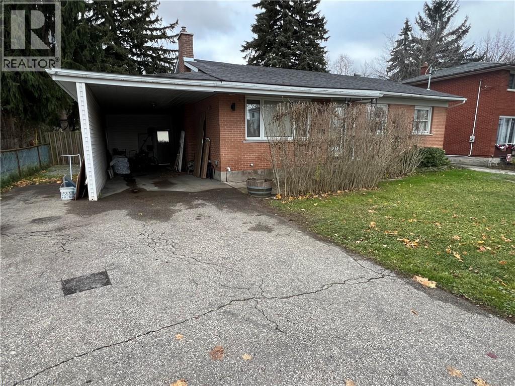 62 SUNNYHILL Road Unit# LOWER — photo 2
