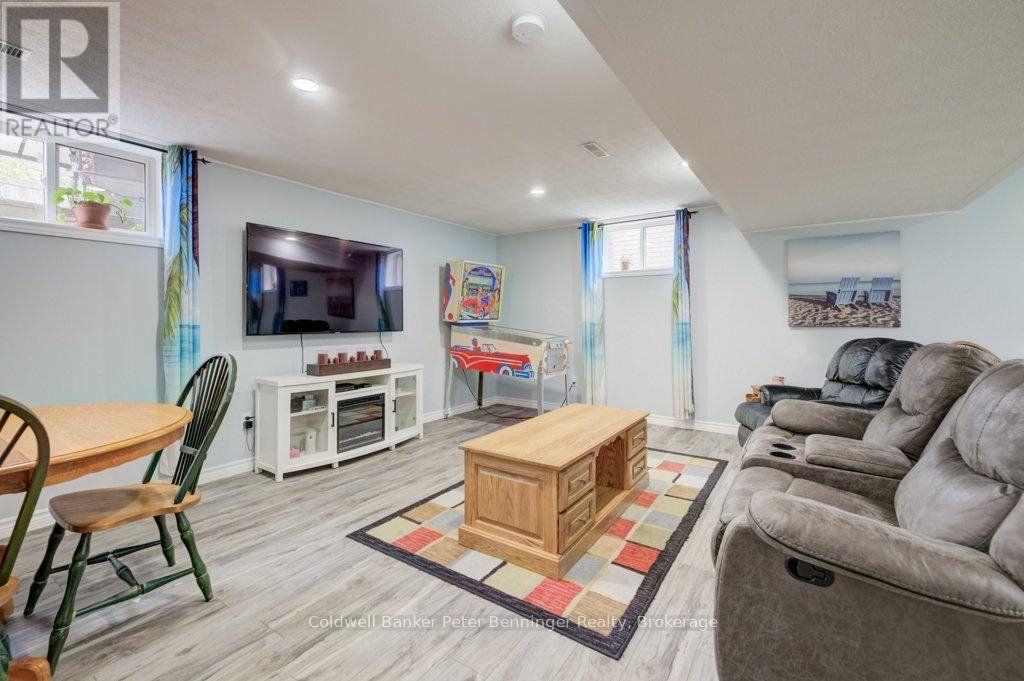 636 22ND AVENUE - 23