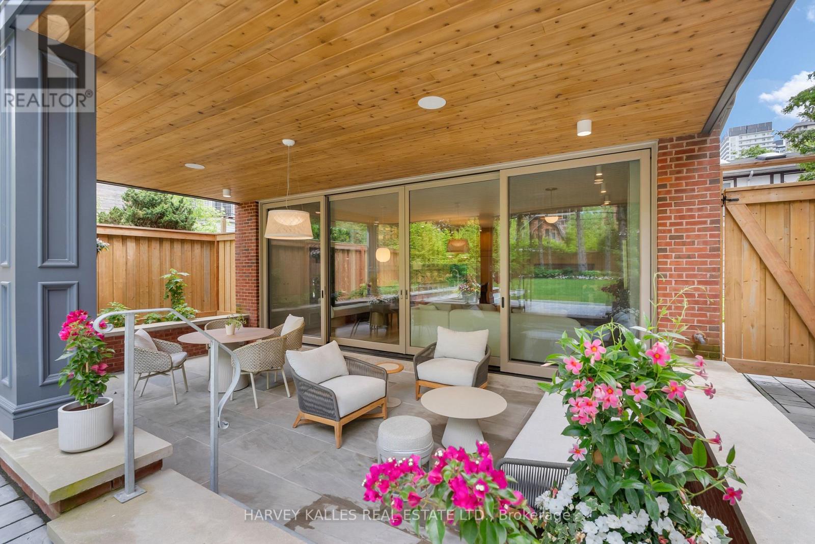 82 SHERWOOD AVENUE - 26