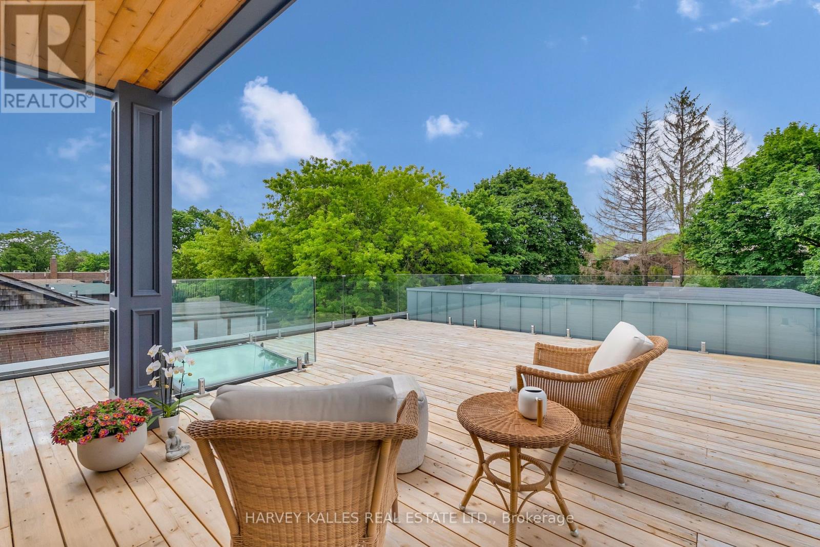 82 SHERWOOD AVENUE - 43