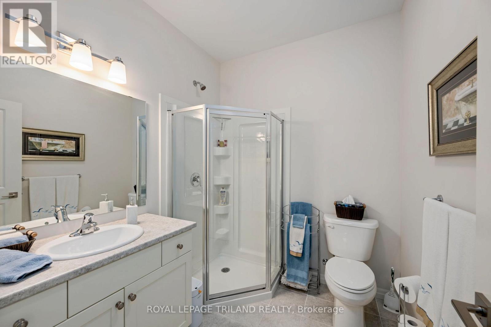32 CHARTER CREEK COURT - 12