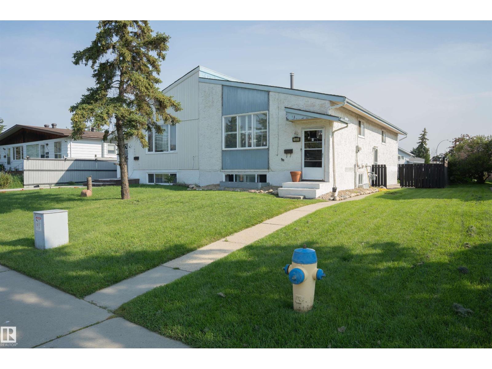 1031 Lakewood Rd North RD NW NW, Tipaskan, Edmonton photo 2