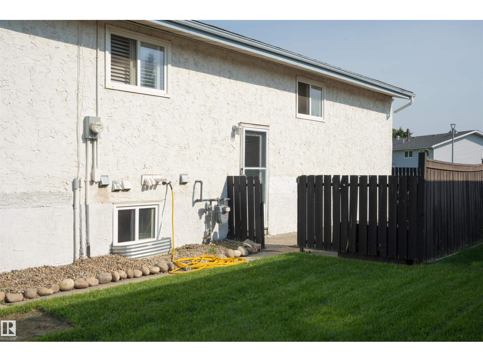1031 Lakewood Rd North RD NW - Image 37