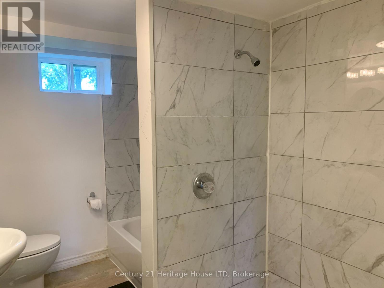 2 FOLEY CRESCENT - 24