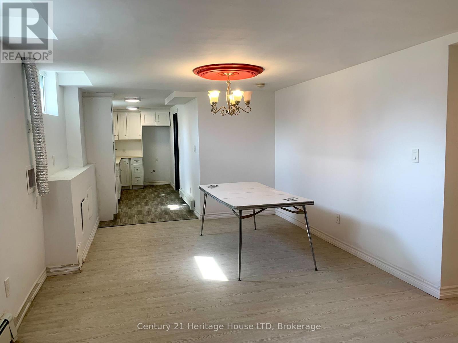 2 FOLEY CRESCENT - 26