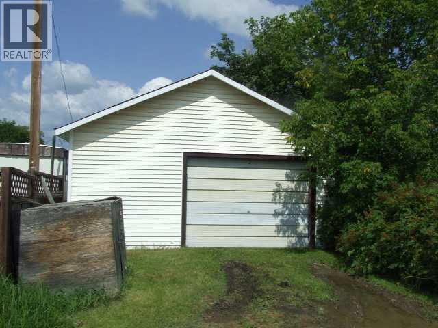 9821 101 Ave, Plamondon — photo 2