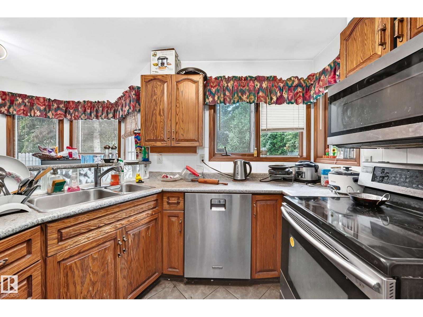 6 ATKINSON PL - 18