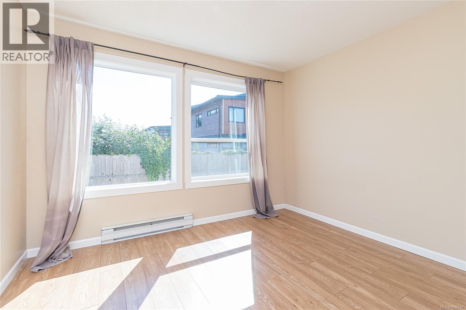 #104 435 Morison Ave - 19
