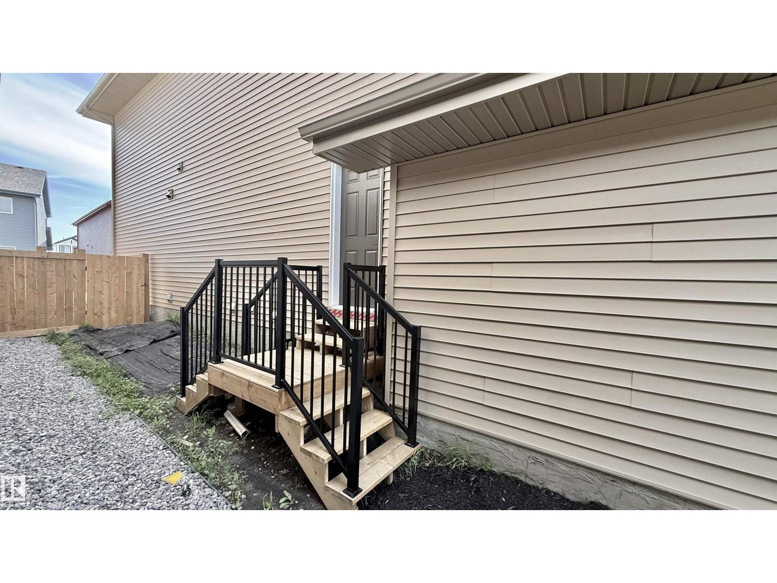 2531 194 ST NW - 44