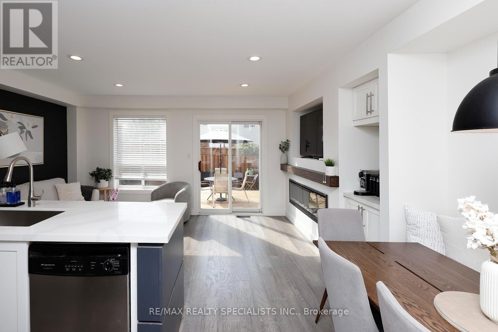 4434 FAIRVIEW STREET - 12