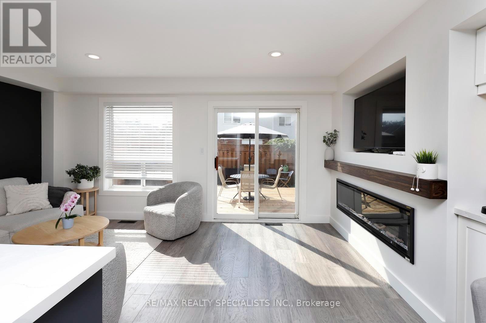 4434 FAIRVIEW STREET - 13
